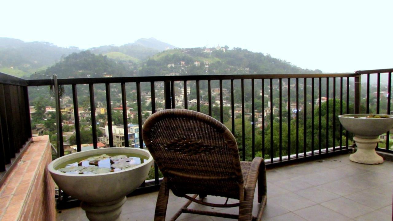Hotel Bunk Planet à Kandy Extérieur photo