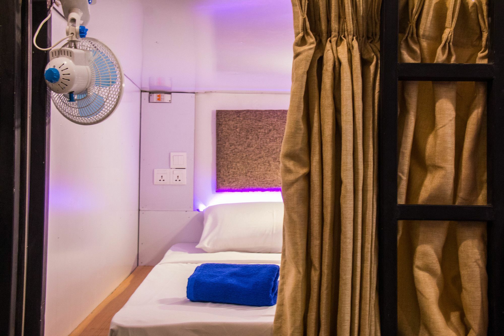 Hotel Bunk Planet à Kandy Extérieur photo